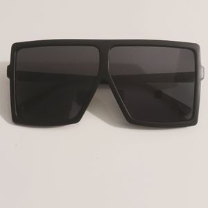 WOMEN'S BLACK SQUARE SUNGLASSES NEW